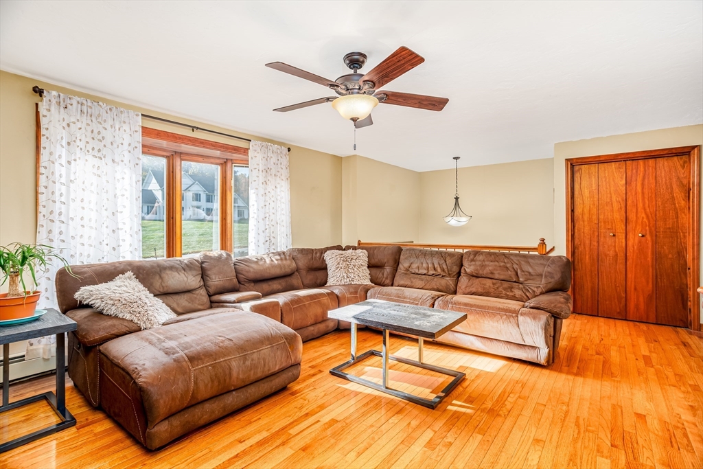 378 Rondeau Street Palmer, MA 01069 - Photo 9 of 31