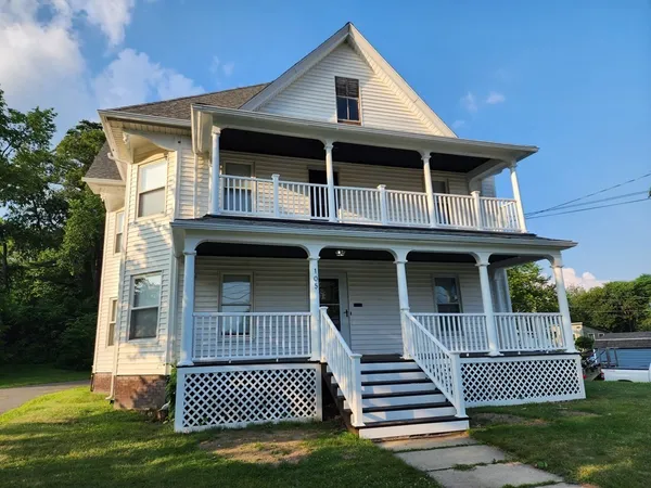 $1,800 | 105 East Main Street, Unit 2, Orange, MA 01364