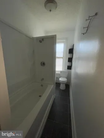 $1,550 | 7611 Ridge Avenue, Unit 2, Philadelphia, PA 19128