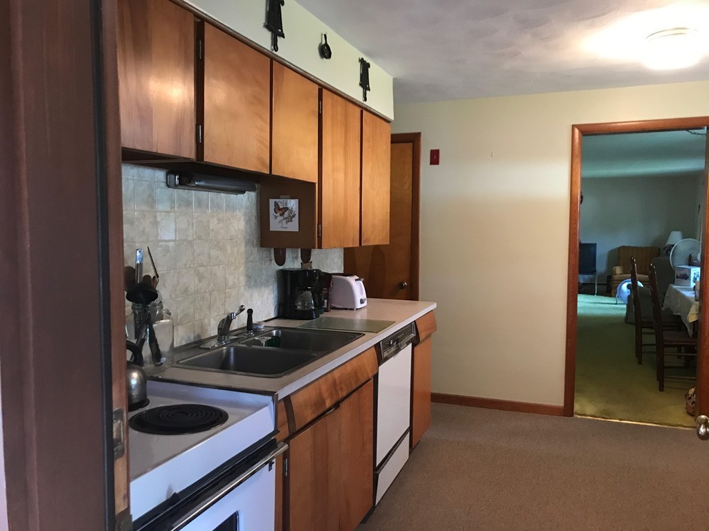 50 Shaker Road Westfield, MA 01085 - Photo 3 of 19 Gallery Image 3