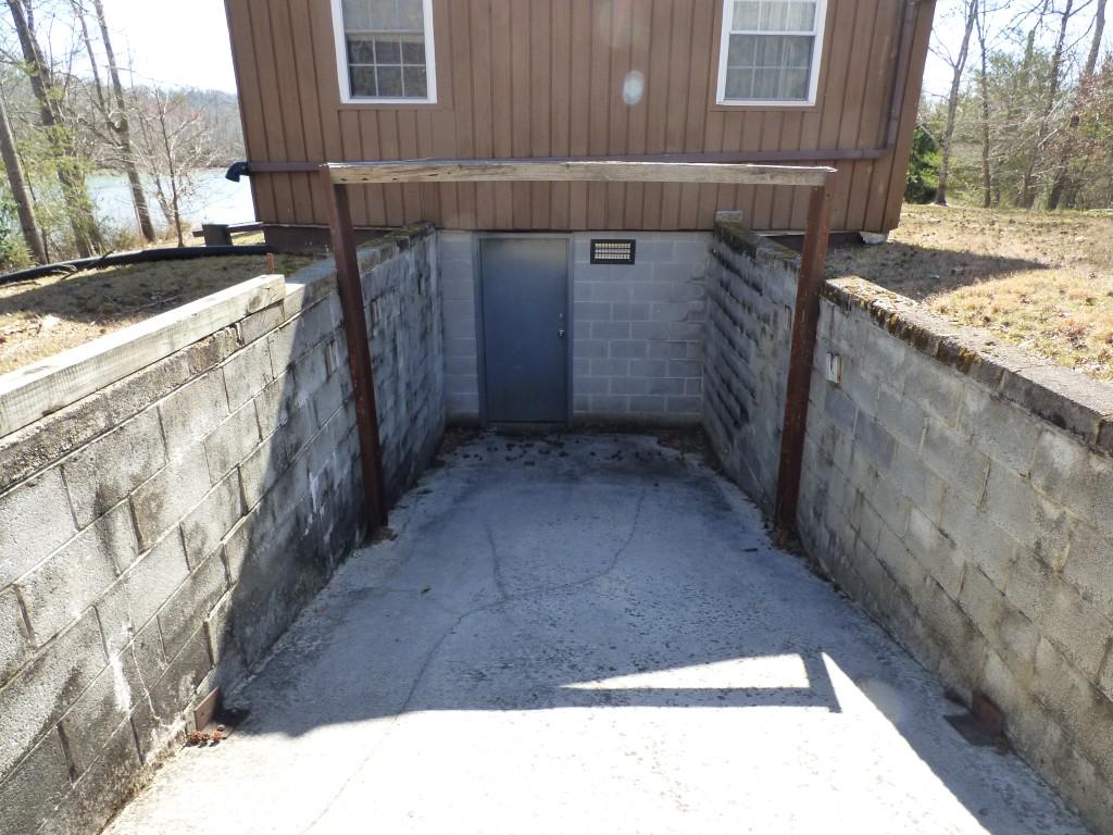 175 Red Cloud Road Ten Mile, TN 37880 - Photo 22 of 39 Ramp to basement area (Medium)