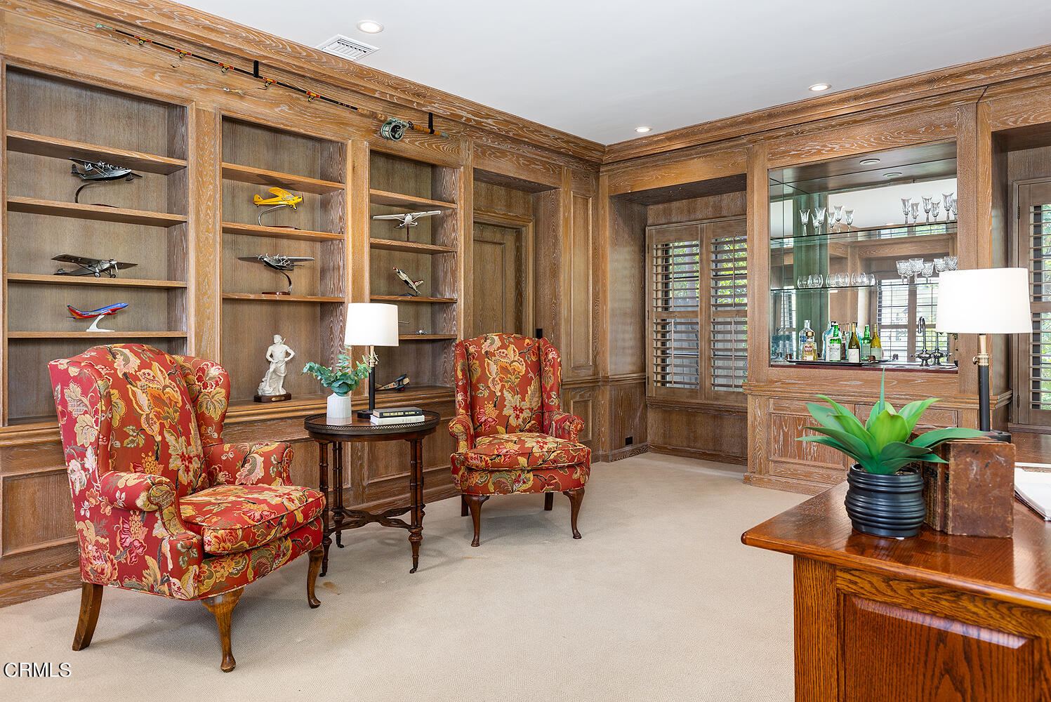 780 Huntington Circle Pasadena, CA 91106 - Photo 29 of 55 a outdoor living space with furniture and a potted plant