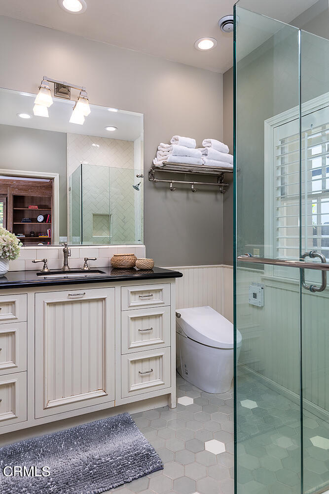 780 Huntington Circle Pasadena, CA 91106 - Photo 30 of 55 a bathroom with a sink a toilet and shower