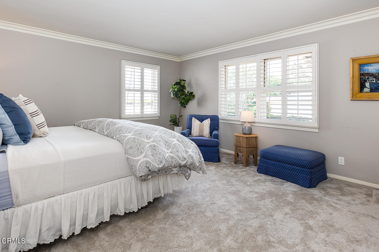 780 Huntington Circle Pasadena, CA 91106 - Photo 32 of 55 a bedroom with a bed and a window