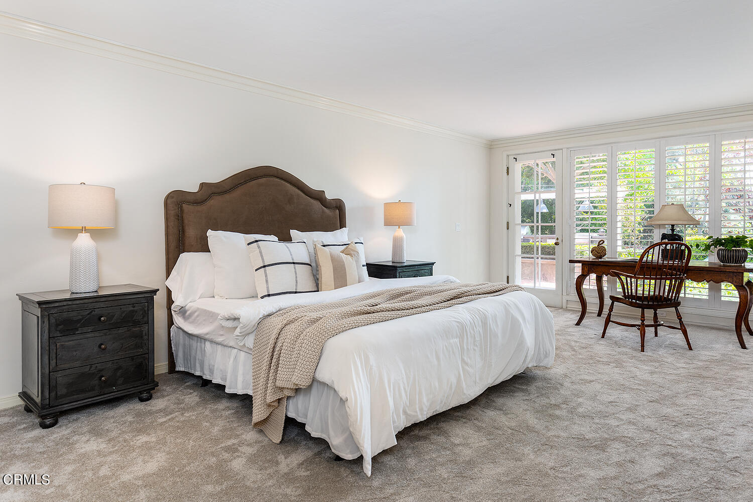 780 Huntington Circle Pasadena, CA 91106 - Photo 38 of 55 a bed room with a bed and a chair