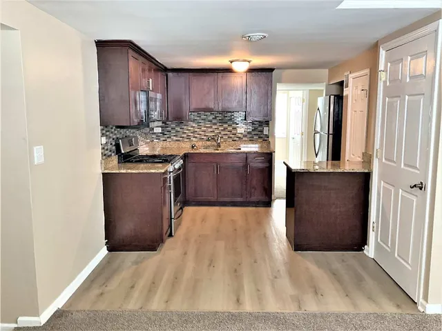 $2,795 | 4949 Paxton Road, Oak Lawn, IL 60453