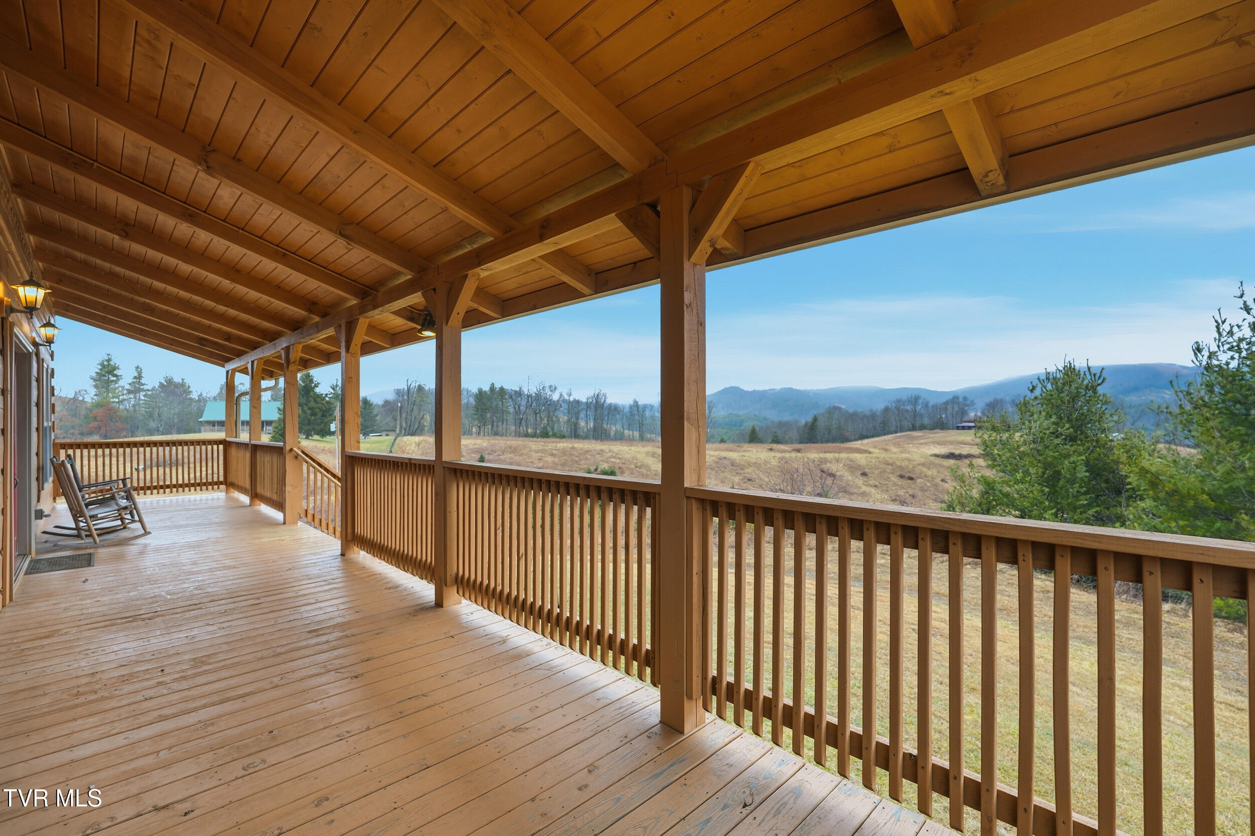 274 Flat Ridge Road Troutdale, VA 24378 - Photo 5 of 44 5_dsc07111