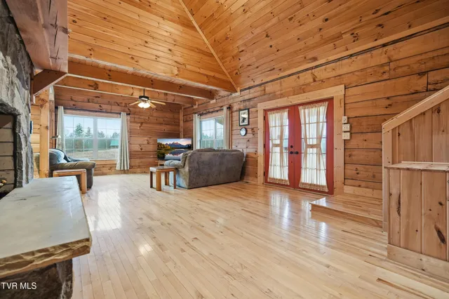 $510,000 | 274 Flat Ridge Road, Troutdale, VA 24378