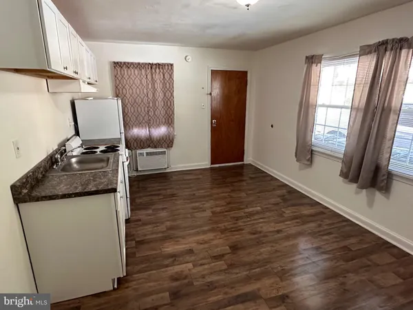 $750 | 268 Wilkes Street, Unit 14, Berkeley Springs, WV 25411