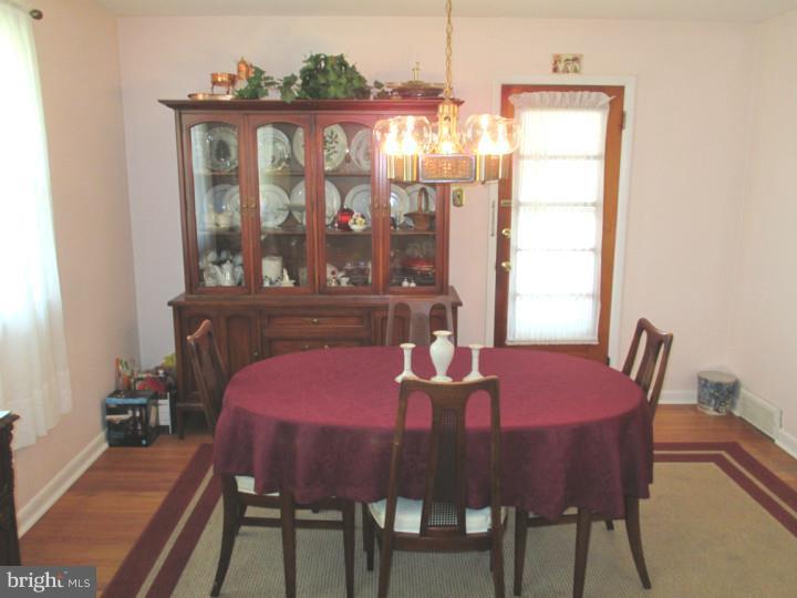416 Berlin Road Clementon, NJ 08021 - Photo 8 of 16 Dining Room