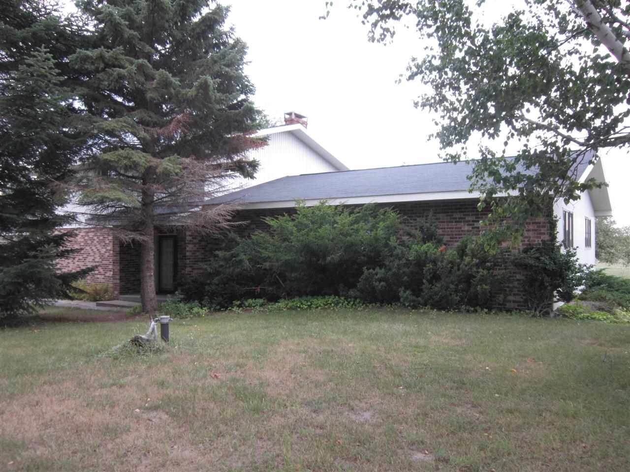 2815 East Long Lake Road Traverse City, MI 49685 - Photo 4 of 44 1807004-3.JPG