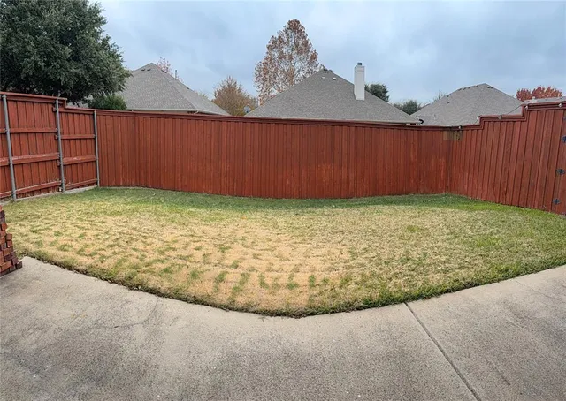 $2,950 | 11821 Stephenville Drive, Frisco, TX 75035