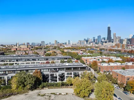 $3,200 | 1001 West 15th Street, Unit 318, Chicago, IL 60608