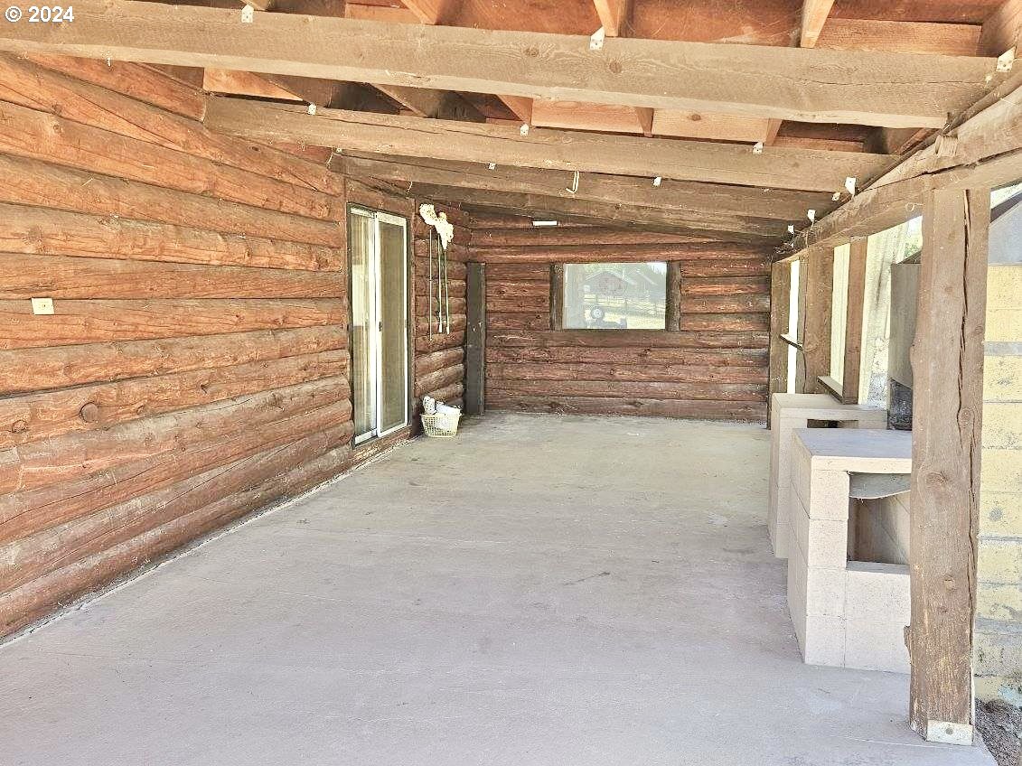 530 Riverside Drive Burns, OR 97720 - Photo 6 of 42