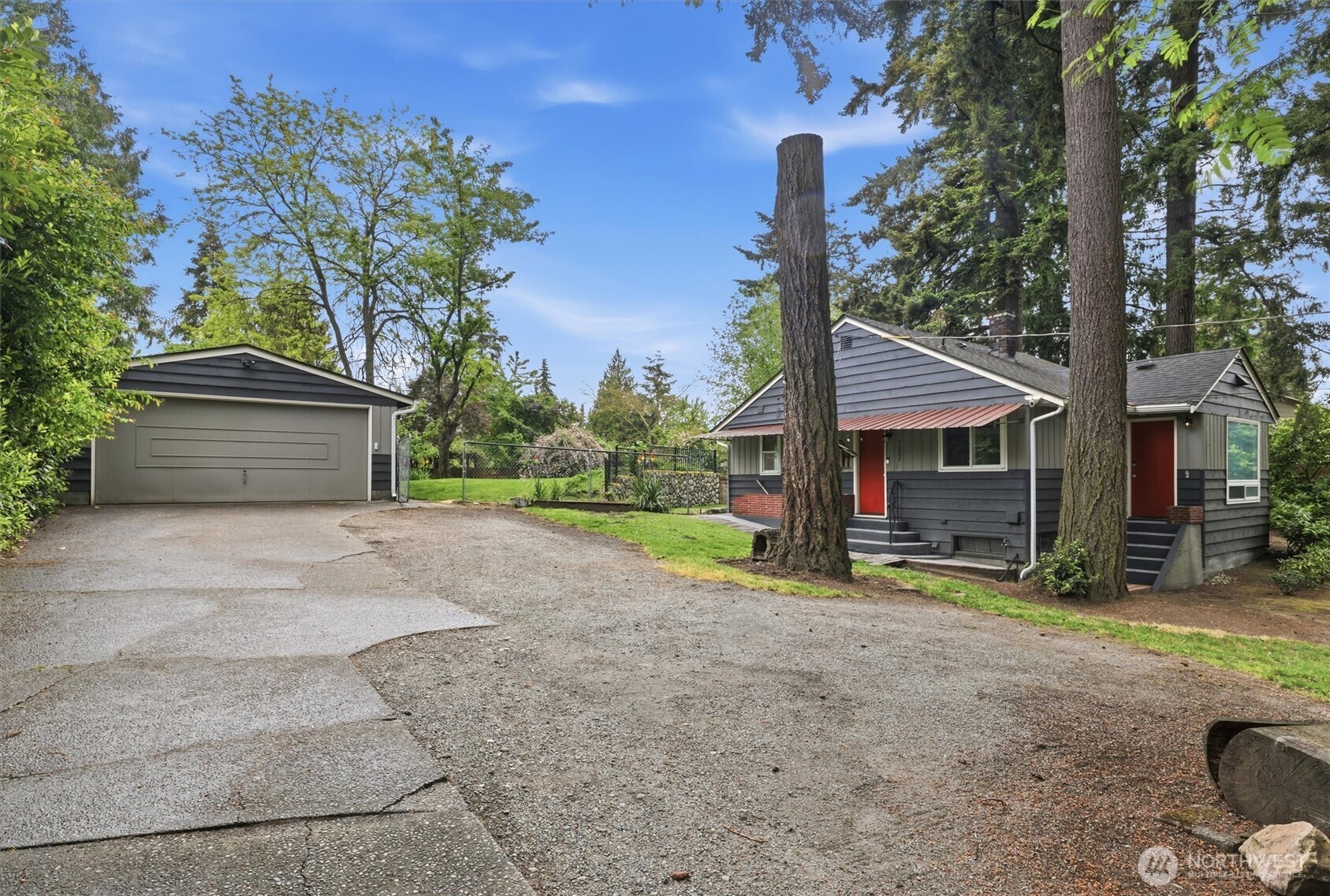 1027 South 124th Street Seattle, WA 98168 - Photo 1 of 39