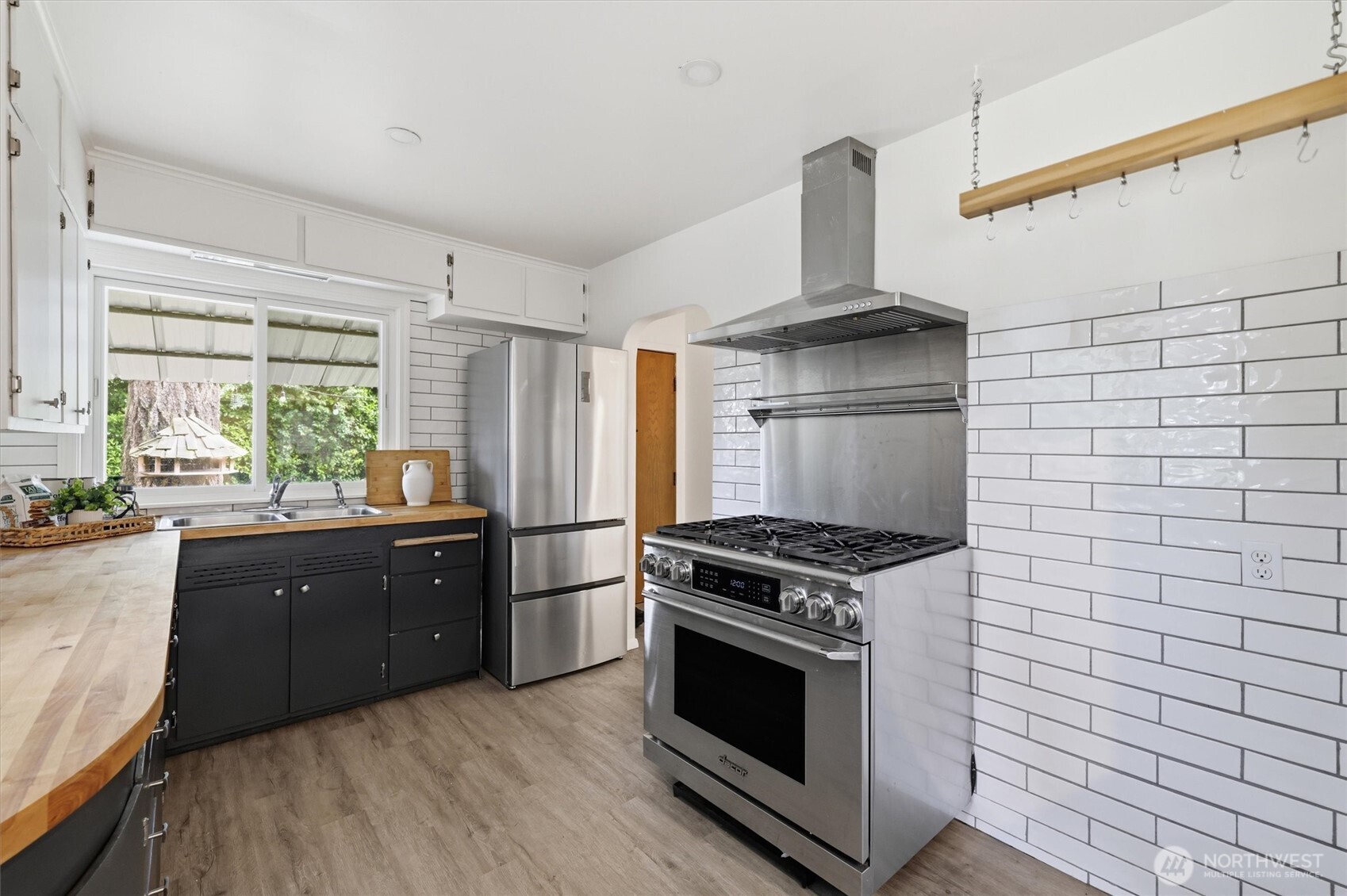 1027 South 124th Street Seattle, WA 98168 - Photo 11 of 39