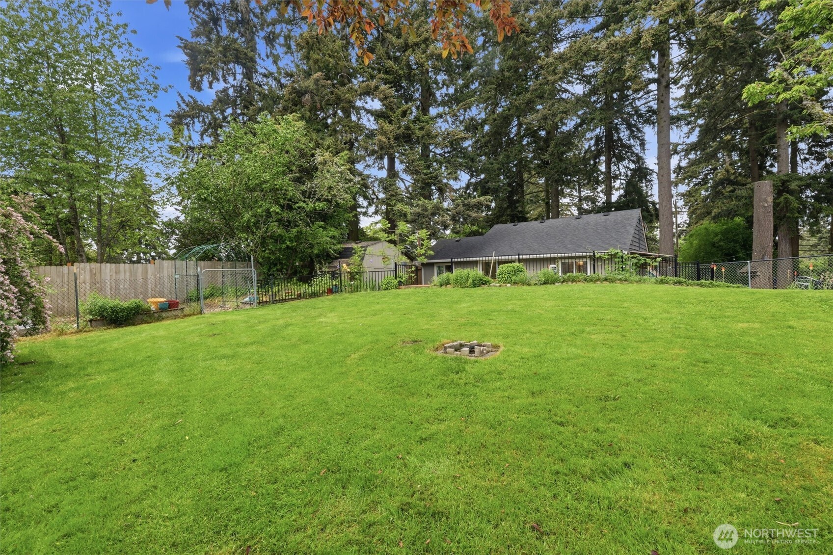 1027 South 124th Street Seattle, WA 98168 - Photo 32 of 39