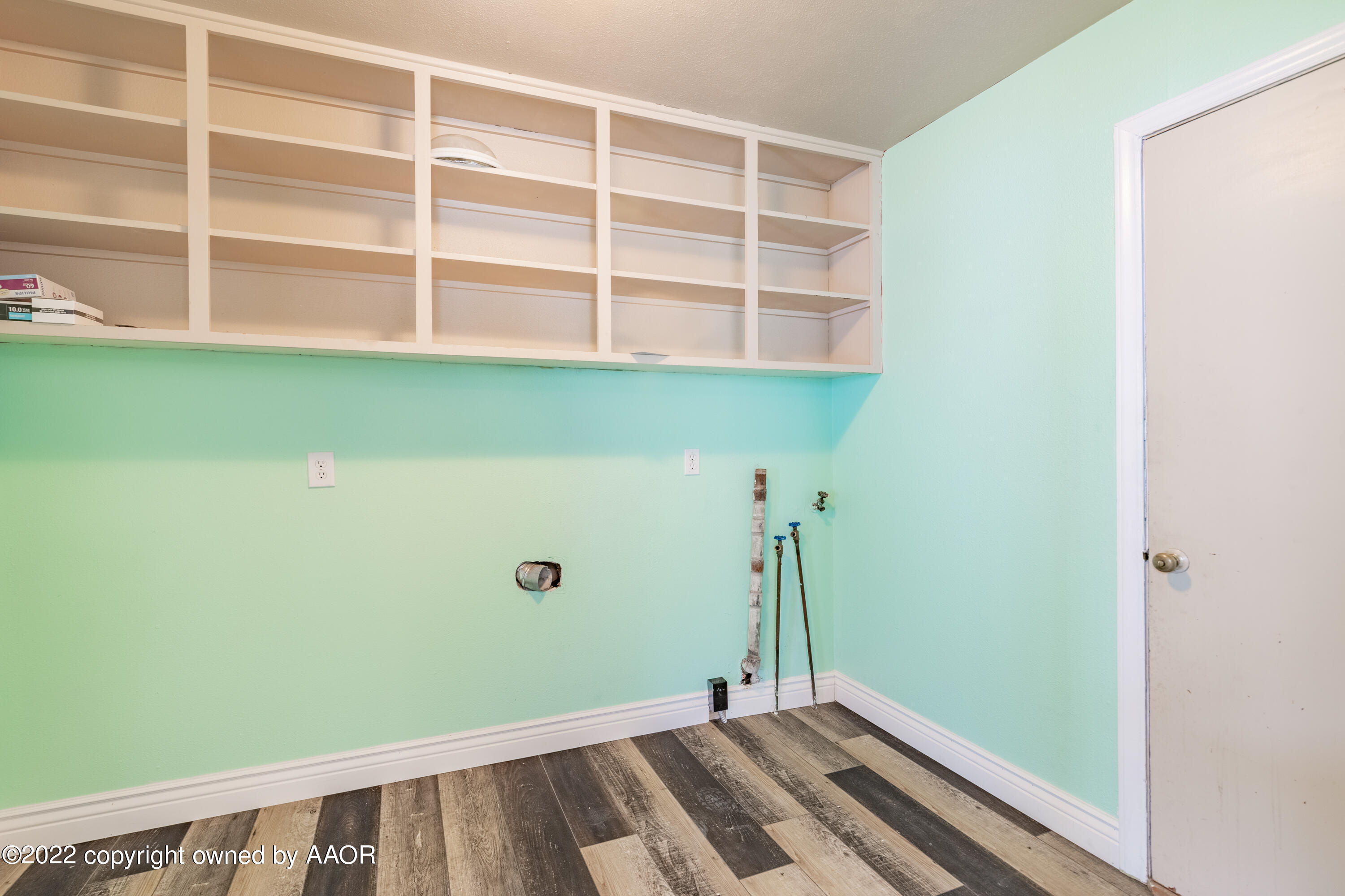 3420 Bristol Road Amarillo, TX 79109 - Photo 21 of 30 laundry room