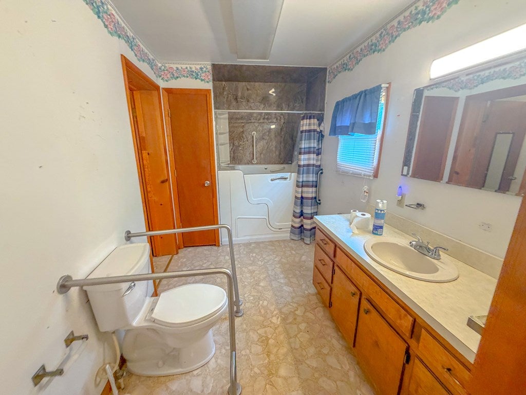 1620 Austinville Road Max Meadows, VA 24360 - Photo 12 of 33 Gallery Image 12