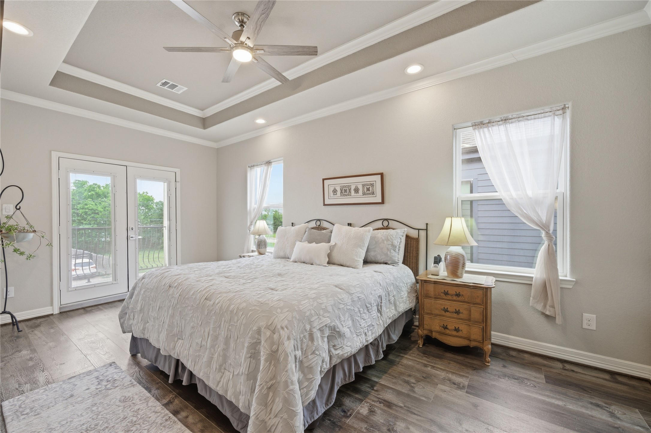 4412 New Orleans Street, Unit B Houston, TX 77020 - Photo 24 of 42 Lovely primary suite with its own balcony