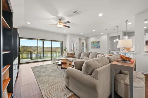 $389,900 | 16620 Sumptuous Drive, Manor, TX 78653