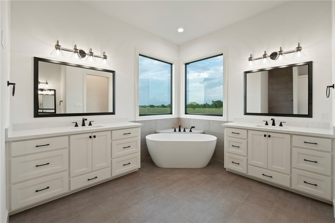 4602 Wesson Drive Bryan, TX 77808 - Photo 25 of 50 Primary bedroom ensuite bathroom