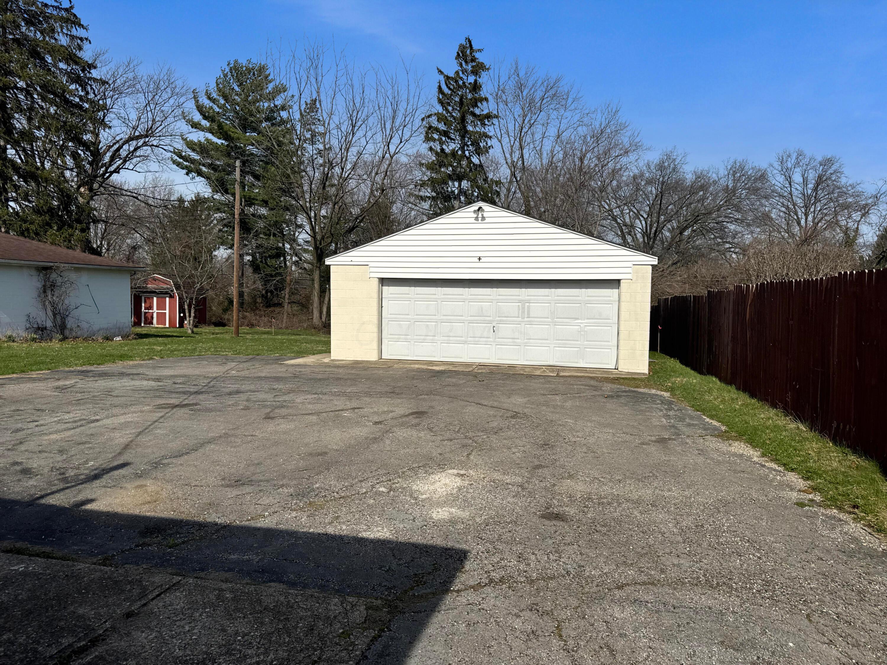 1767 Woodcrest Road Columbus, OH 43232 - Photo 26 of 29 IMG_0874
