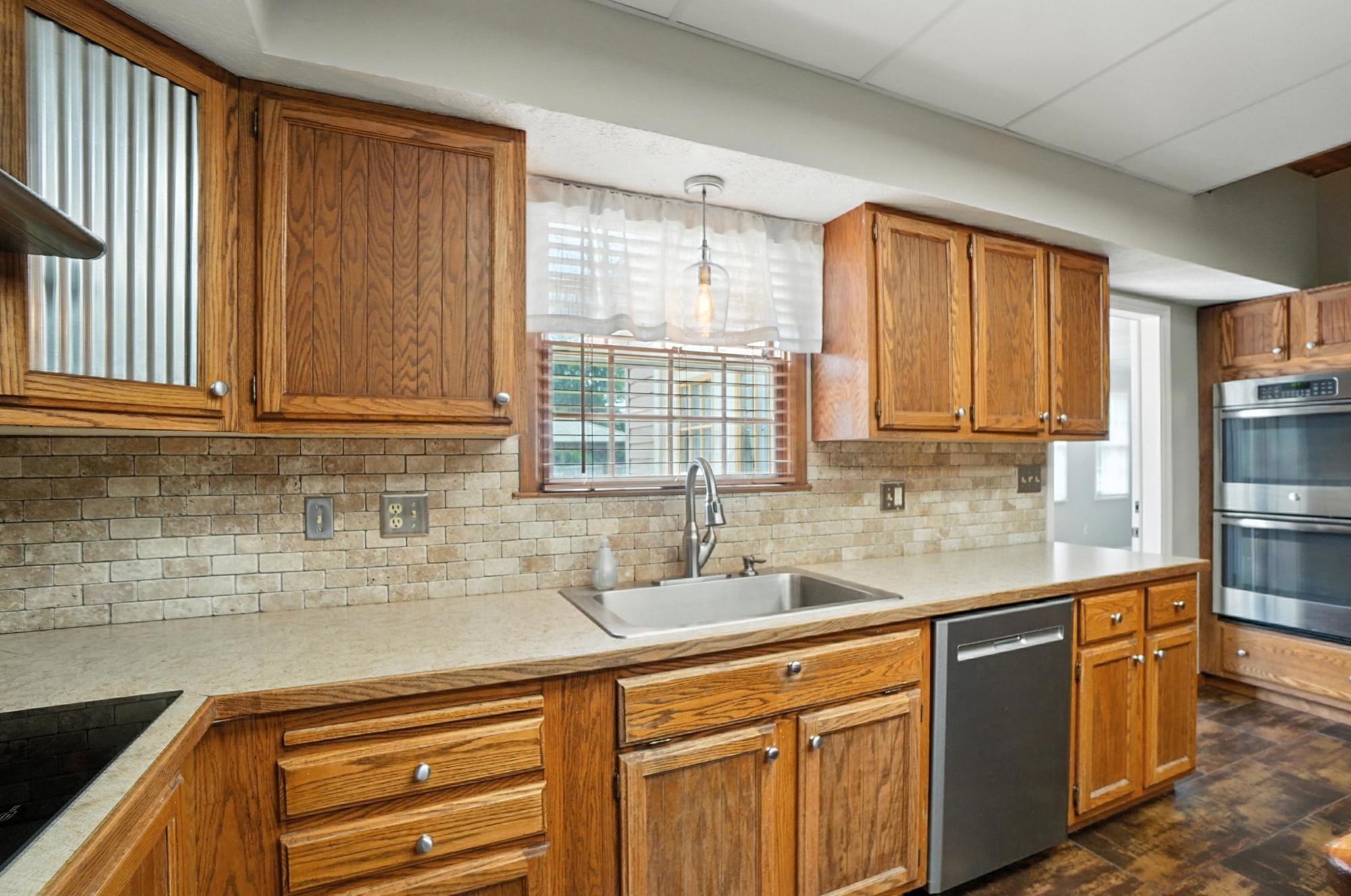 7543 Palmer Road Southwest Pataskala, OH 43062 - Photo 15 of 84 Kitchen - 7543 Palmer Road SW, Pataskala, OH 43062
