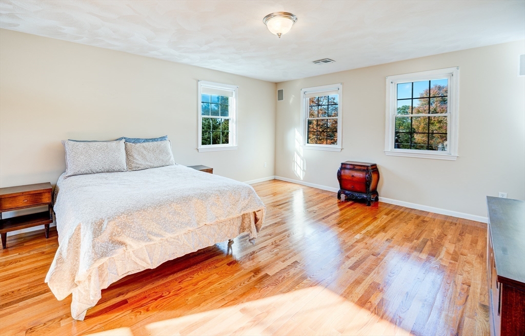 75 Kings View Road Marlborough, MA 01752 - Photo 18 of 39 Gallery Image 18
