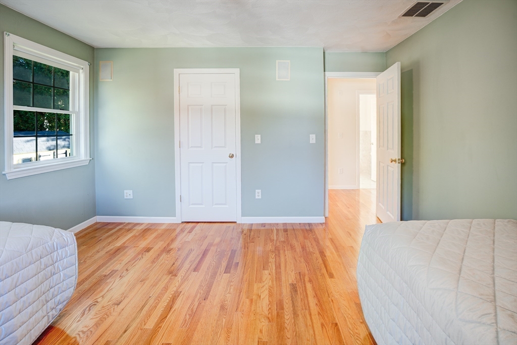 75 Kings View Road Marlborough, MA 01752 - Photo 24 of 39 Gallery Image 24