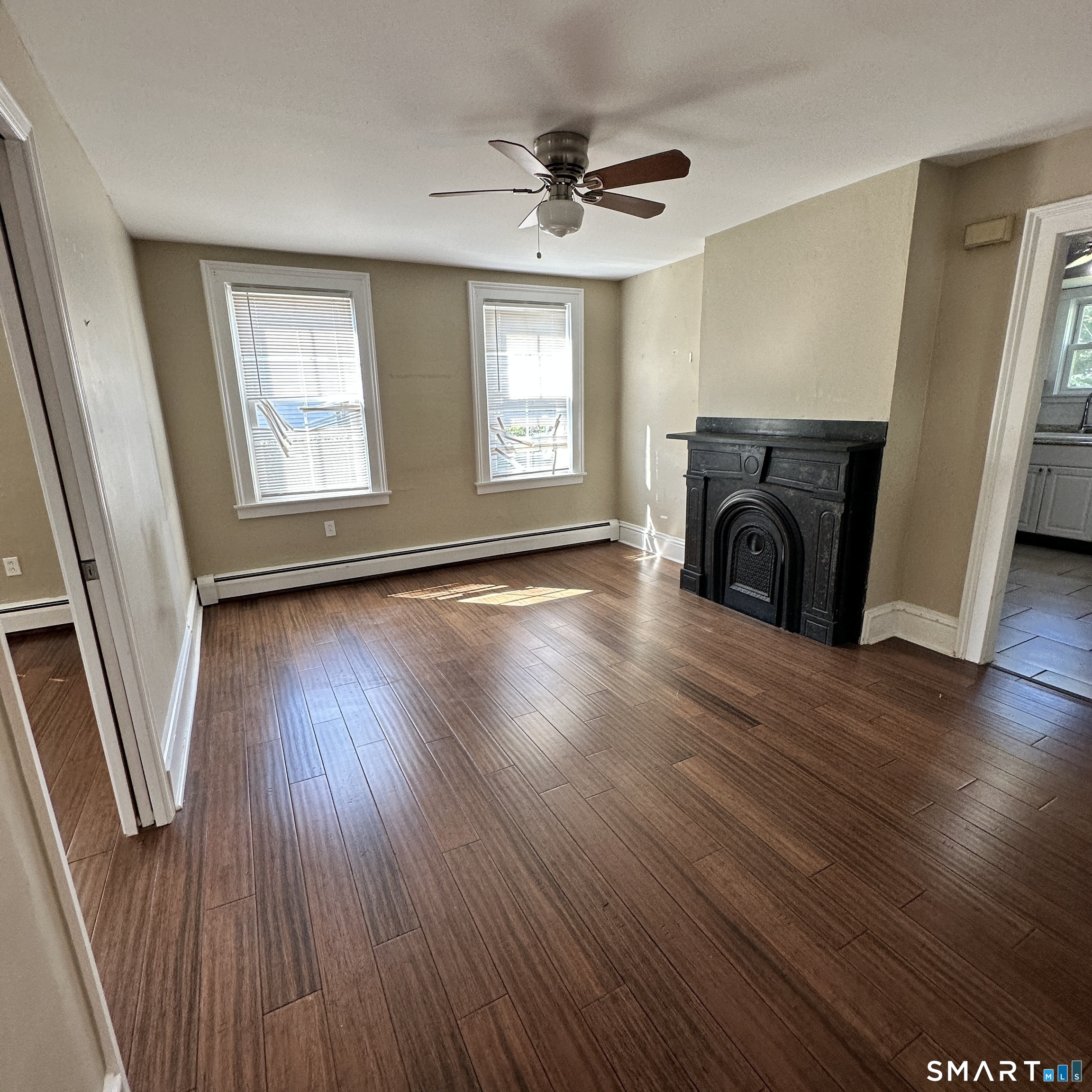 36 Pleasant Street Groton, CT 06340 - Photo 4 of 13