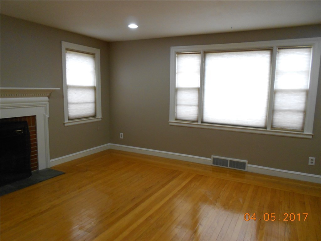 8 Tucker Road Smithfield, RI 02828 - Photo 12 of 16