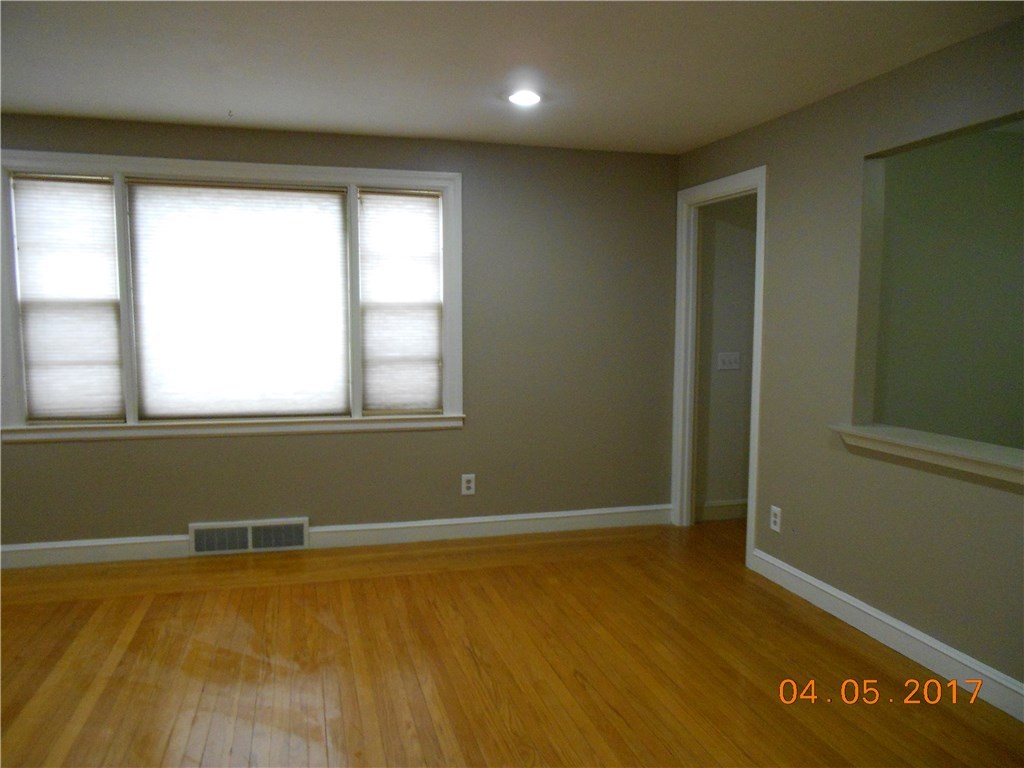 8 Tucker Road Smithfield, RI 02828 - Photo 13 of 16