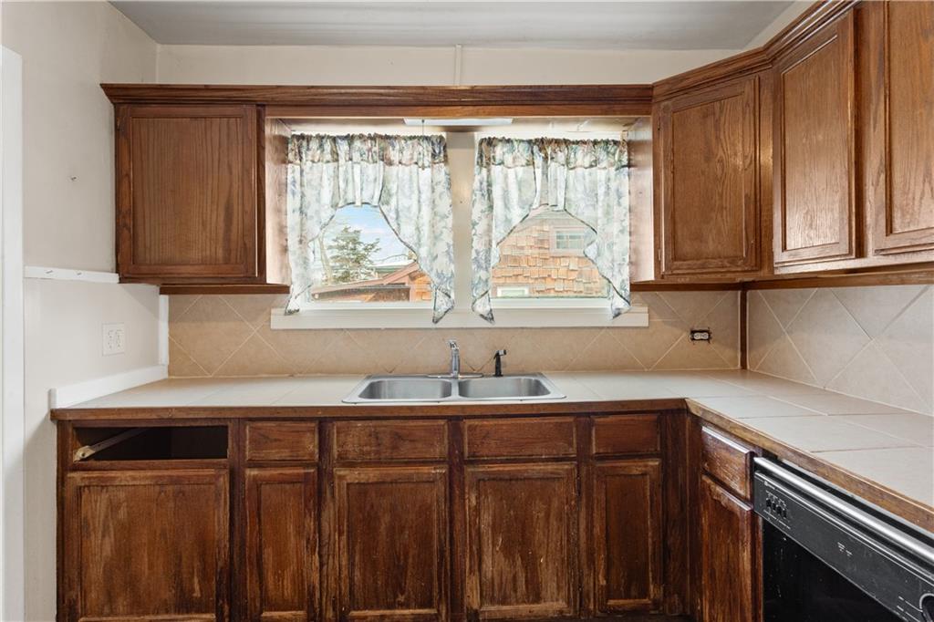 9735 East Winner Road Independence, MO 64052 - Photo 11 of 31