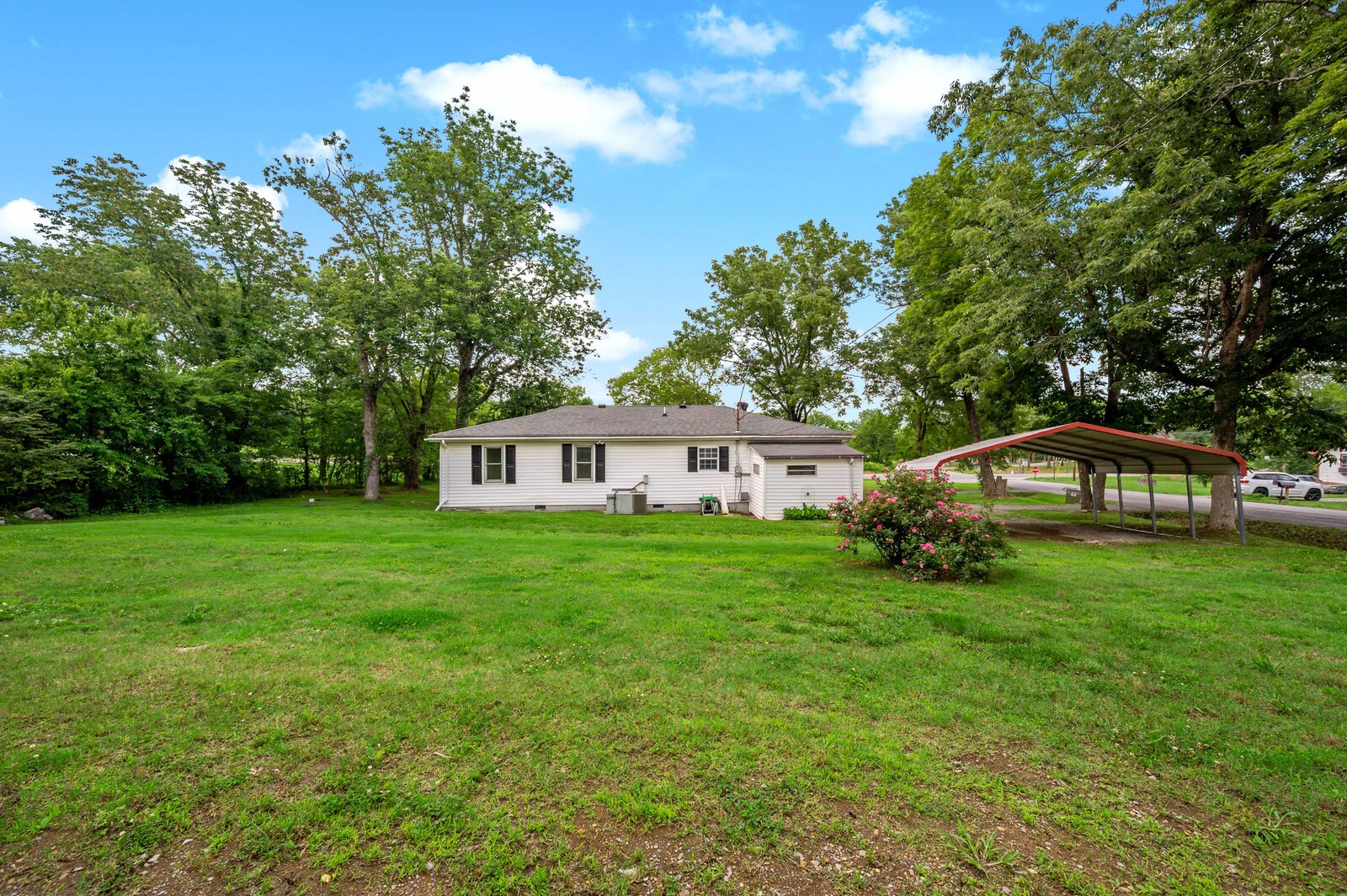 30 Ben Green Road Lebanon, TN 37090 - Photo 14 of 14 a front view of a house with garden