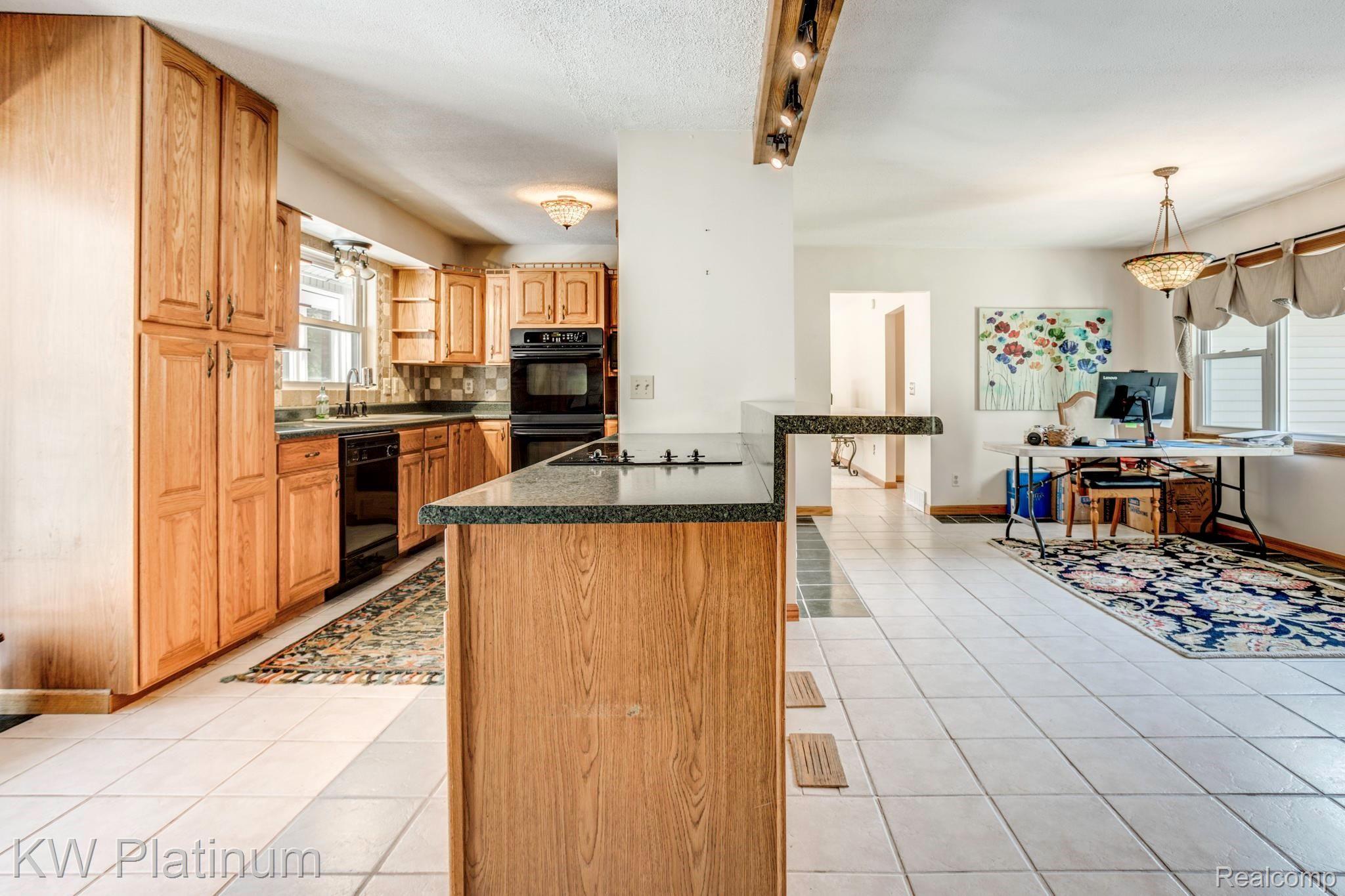 2928 Range Road Port Huron, MI 48060 - Photo 19 of 39 2928 Range Rd-17.jpg