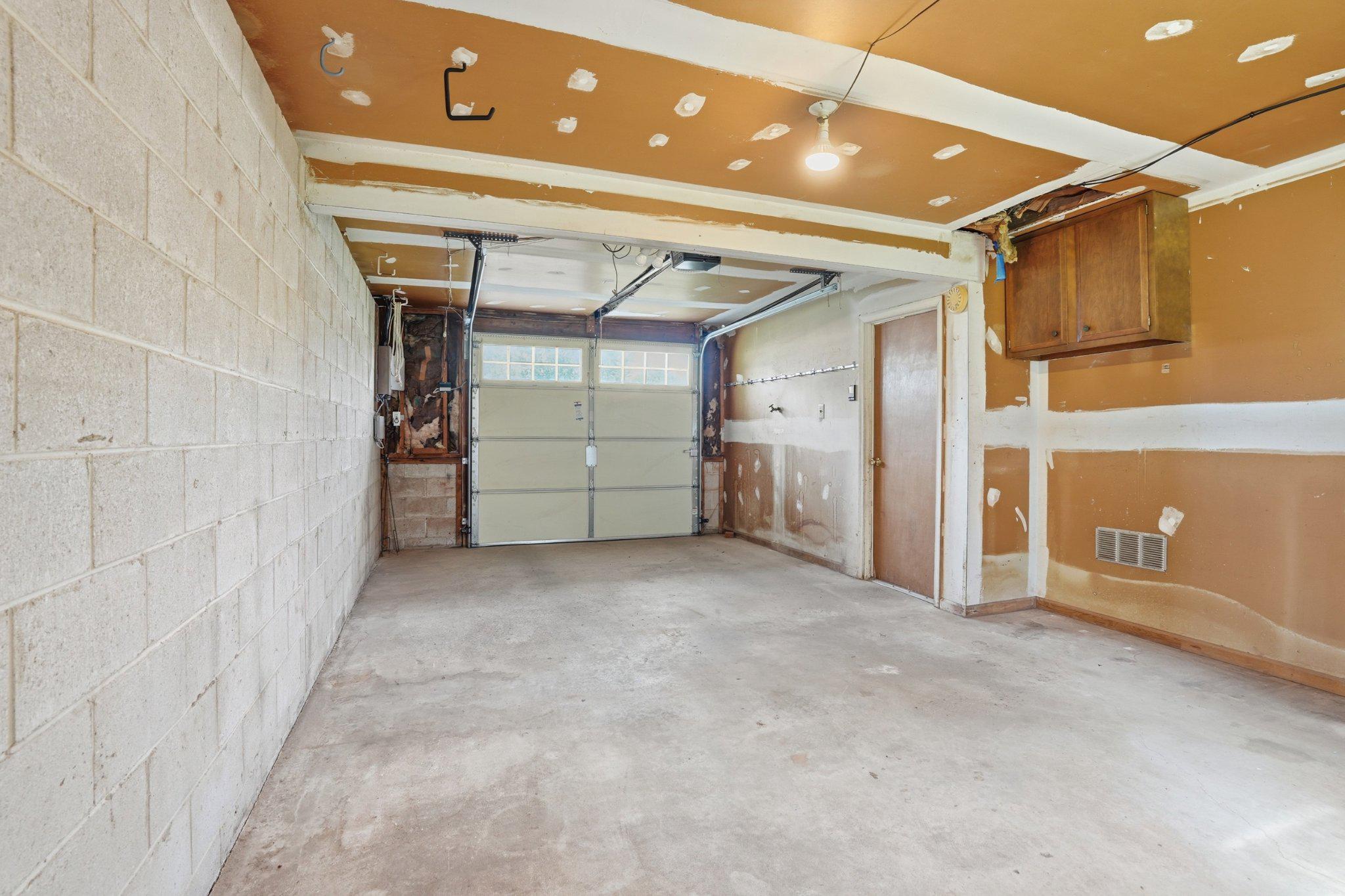 330 Wexford Road Red Hill, PA 18076 - Photo 34 of 54 One car garage