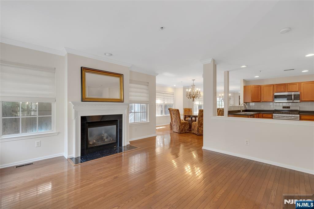 114 Ridge Drive Pompton Lakes, NJ 07442 - Photo 8 of 21