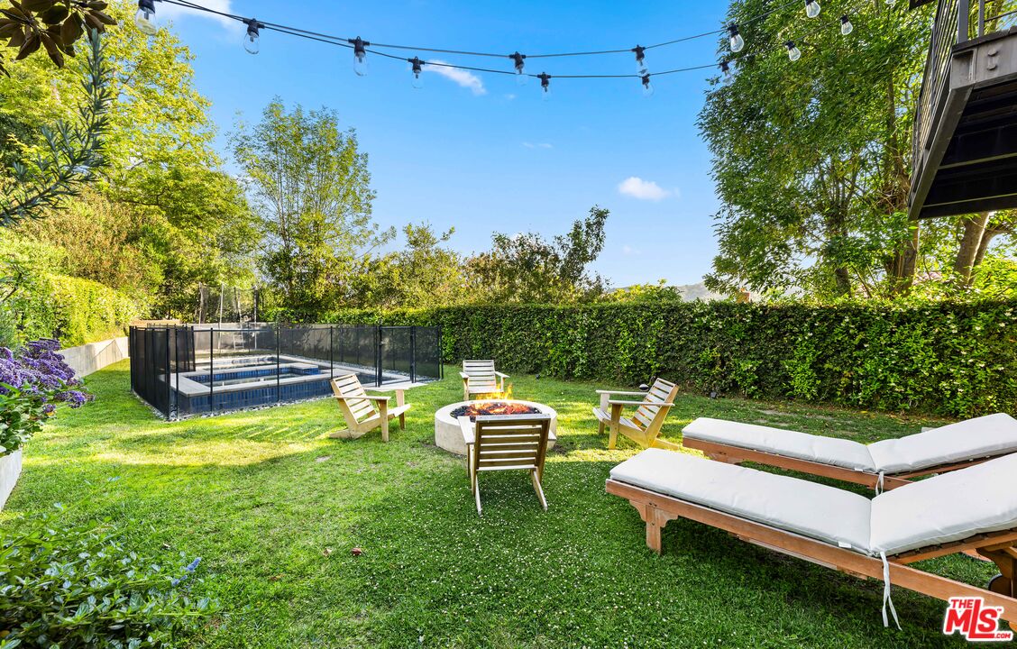 13501 Bayliss Road Los Angeles, CA 90049 - Photo 27 of 33