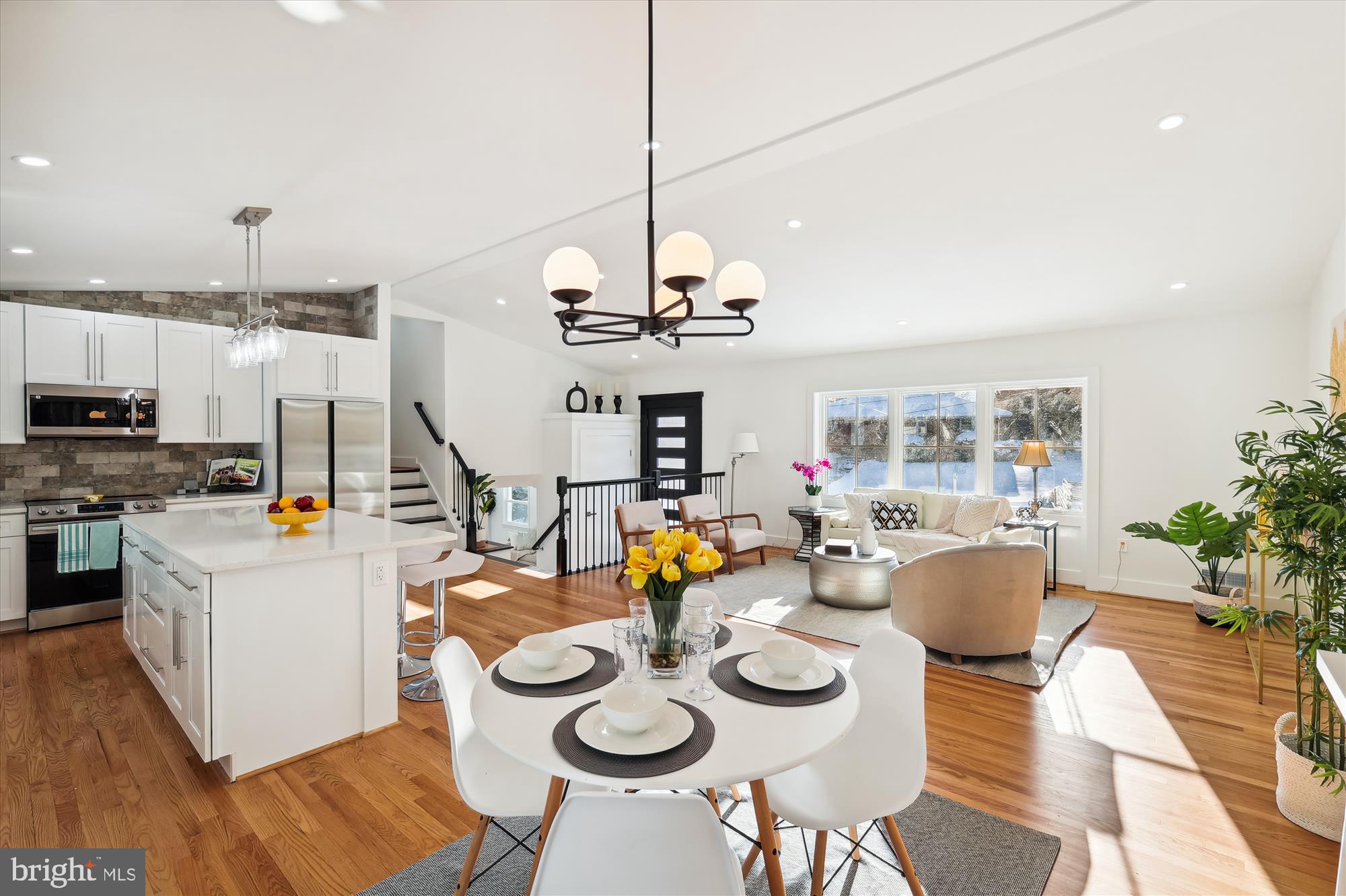 10905 Oakwood Street Silver Spring, MD 20901 - Photo 3 of 20