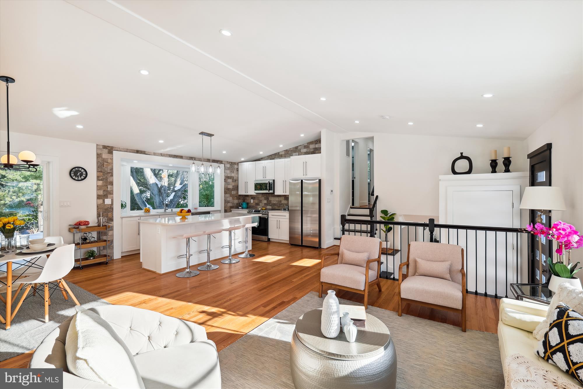 10905 Oakwood Street Silver Spring, MD 20901 - Photo 4 of 20