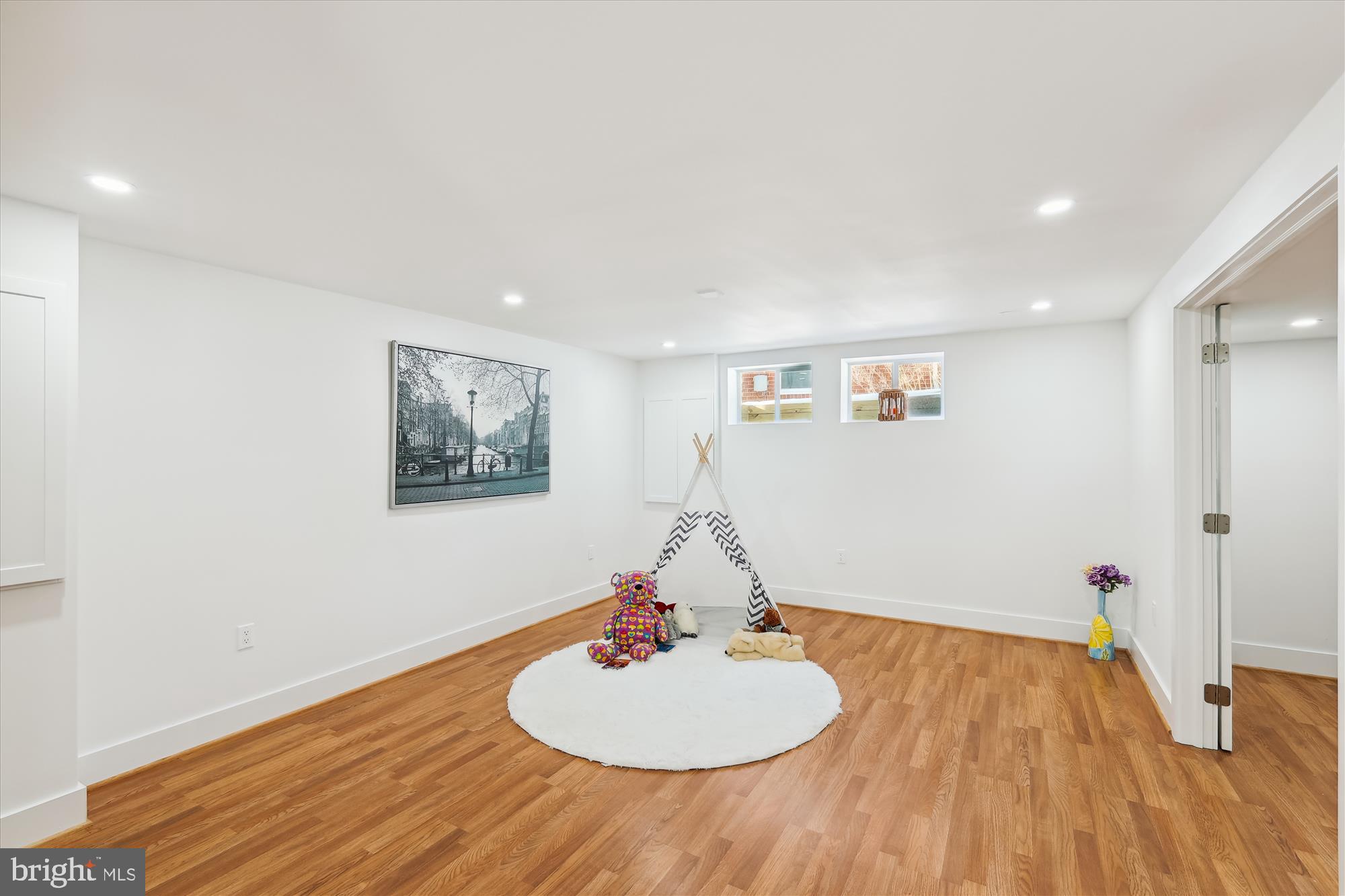 10905 Oakwood Street Silver Spring, MD 20901 - Photo 8 of 20