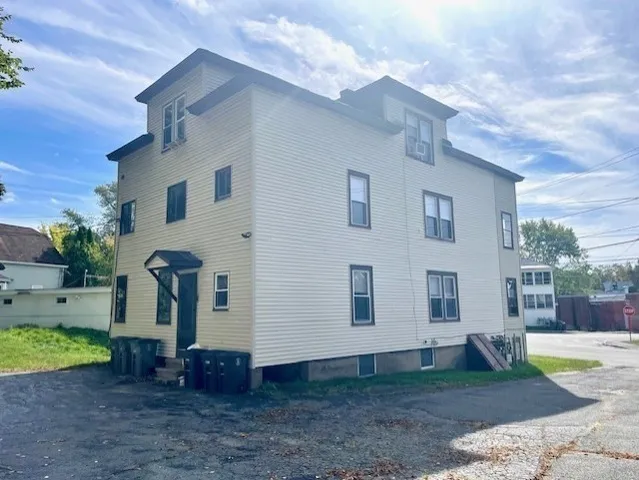$1,650 | 5 Sand Street, Unit 1, Gardner, MA 01440