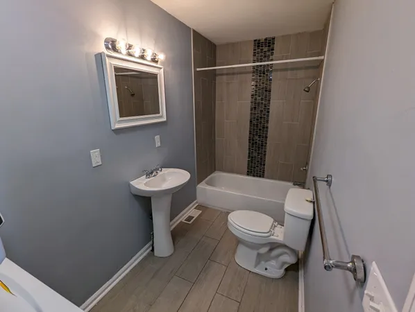 $1,375 | 2222 Morena Street, Unit B, Nashville, TN 37208