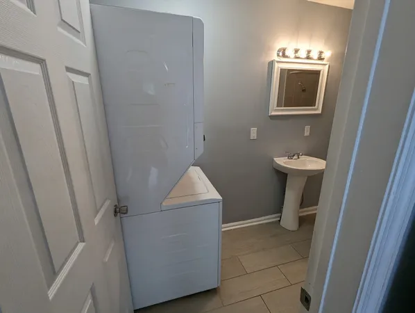 $1,375 | 2222 Morena Street, Unit B, Nashville, TN 37208