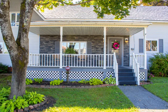 $345,000 | 49 North Street, Newport, ME 04953