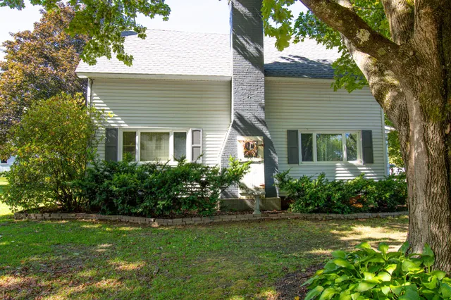 $345,000 | 49 North Street, Newport, ME 04953