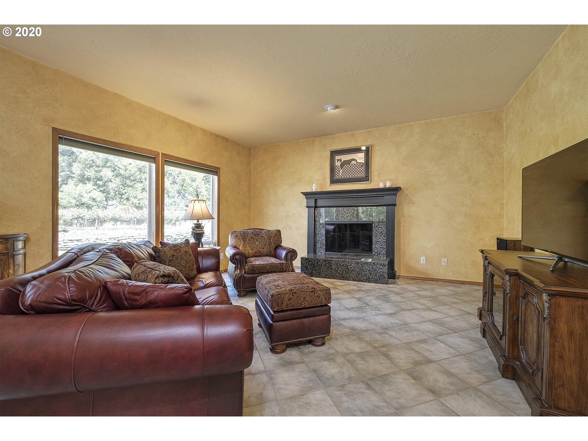 3337 Northeast Jackson Rd Loop Hillsboro, OR 97124 - Photo 11 of 32 Gallery Image 11