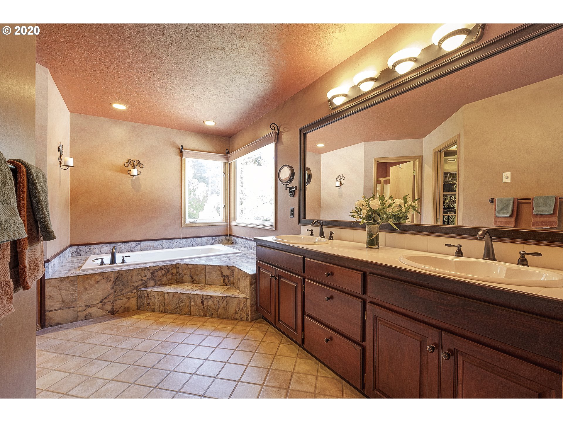 3337 Northeast Jackson Rd Loop Hillsboro, OR 97124 - Photo 17 of 32 Gallery Image 17