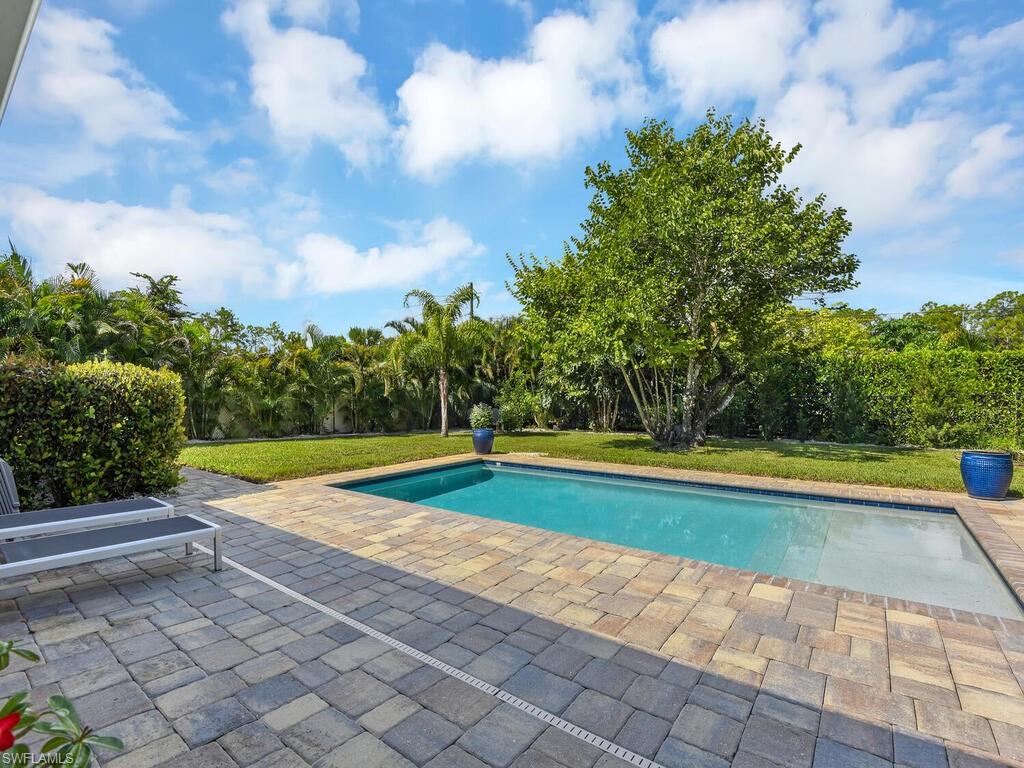 433 Castle Road Naples, FL 34119 - Photo 24 of 32 Gallery Image 24